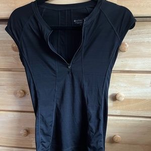 Athleta PACIFICA XS Swim Rash Guard Cap sleeve Black Zip Front back zip pocket